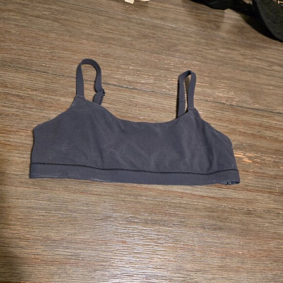 Skims Fits Everybody Scoop Neck Bralette Black NWT Med Deodorant Marks - Picture 3 of 16